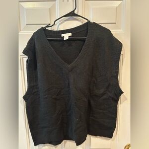 H&M Black V-Neck Sleeveless Sweater